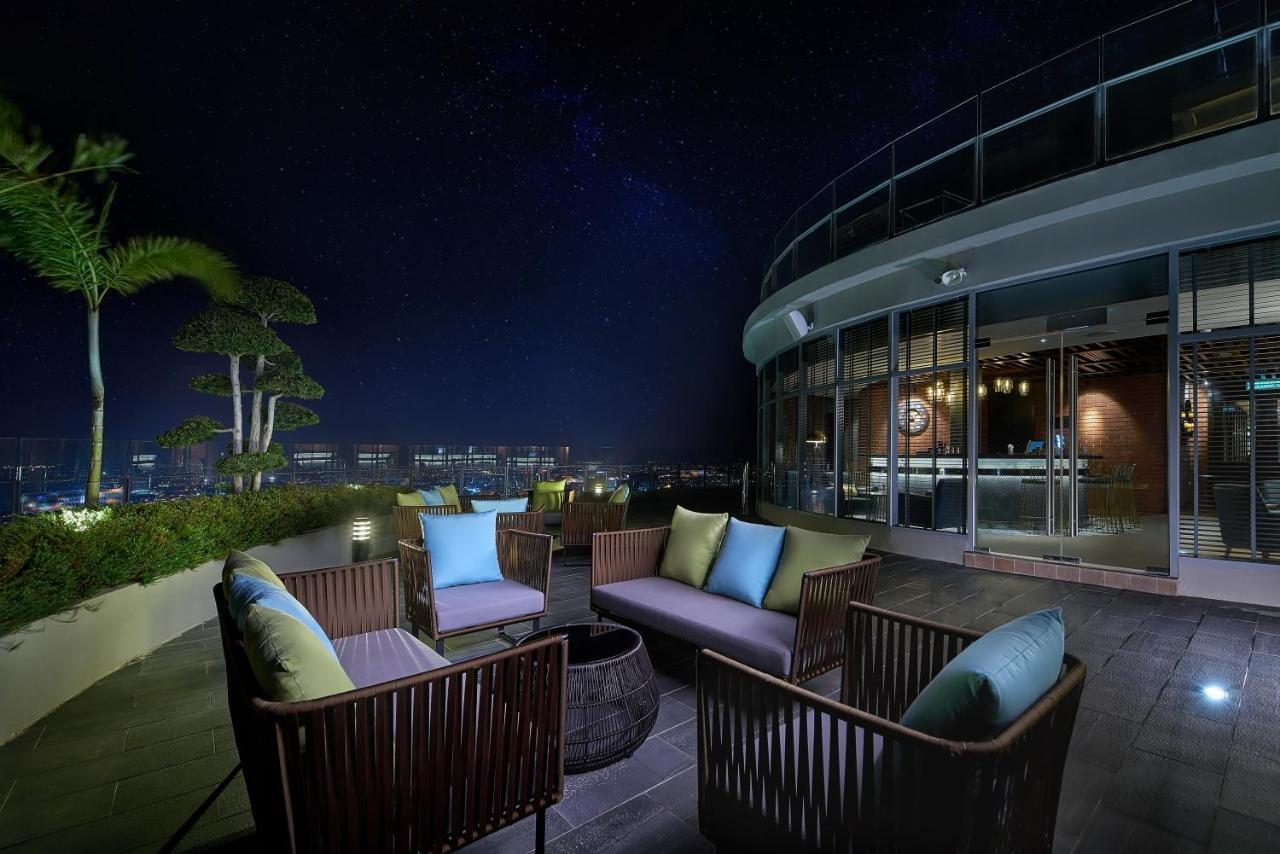 Hatten Place Melaka Buitenkant foto The Sky Bar